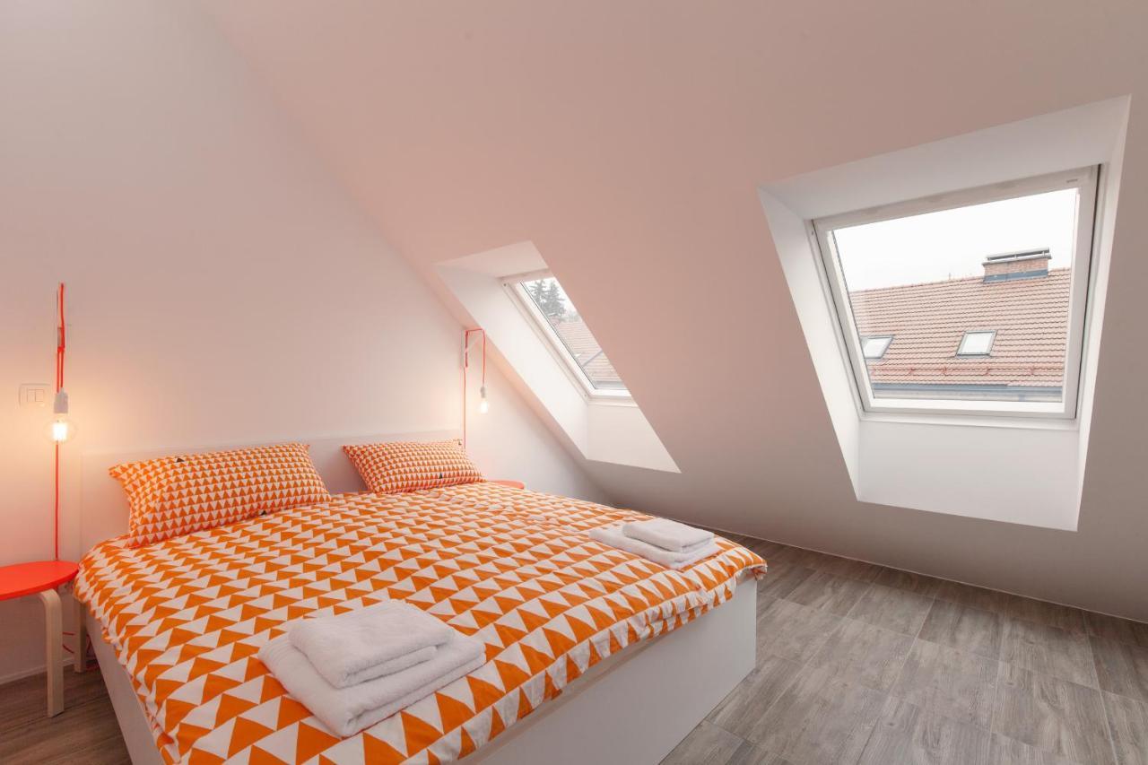 Flex Apartments Tour As Ljubljana Bagian luar foto