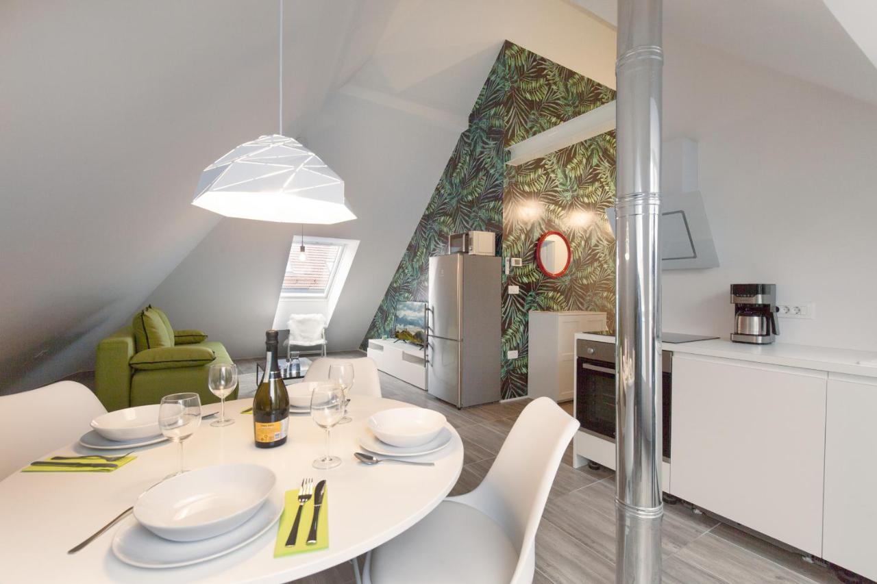 Flex Apartments Tour As Ljubljana Bagian luar foto