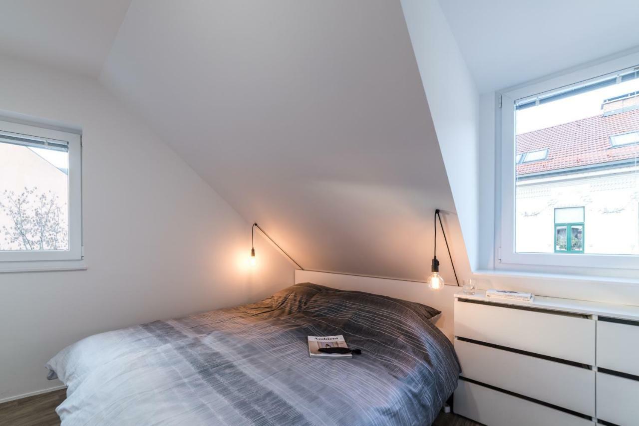 Flex Apartments Tour As Ljubljana Bagian luar foto